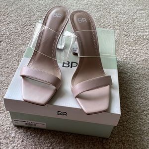 BP Naomi blush faux leather sandal/heels NWT